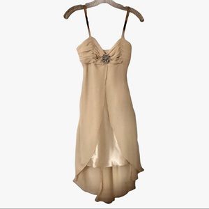 ⭐️Sexy Beige dress!⭐️